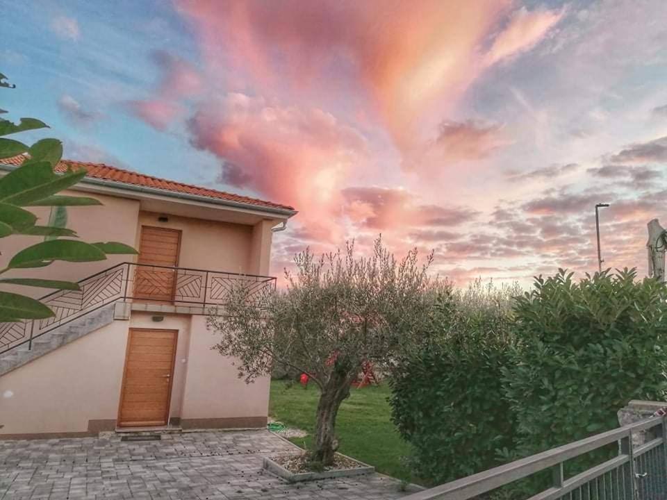קרק Apartman Maslina מראה חיצוני תמונה