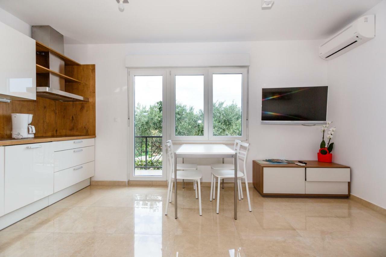 קרק Apartman Maslina מראה חיצוני תמונה