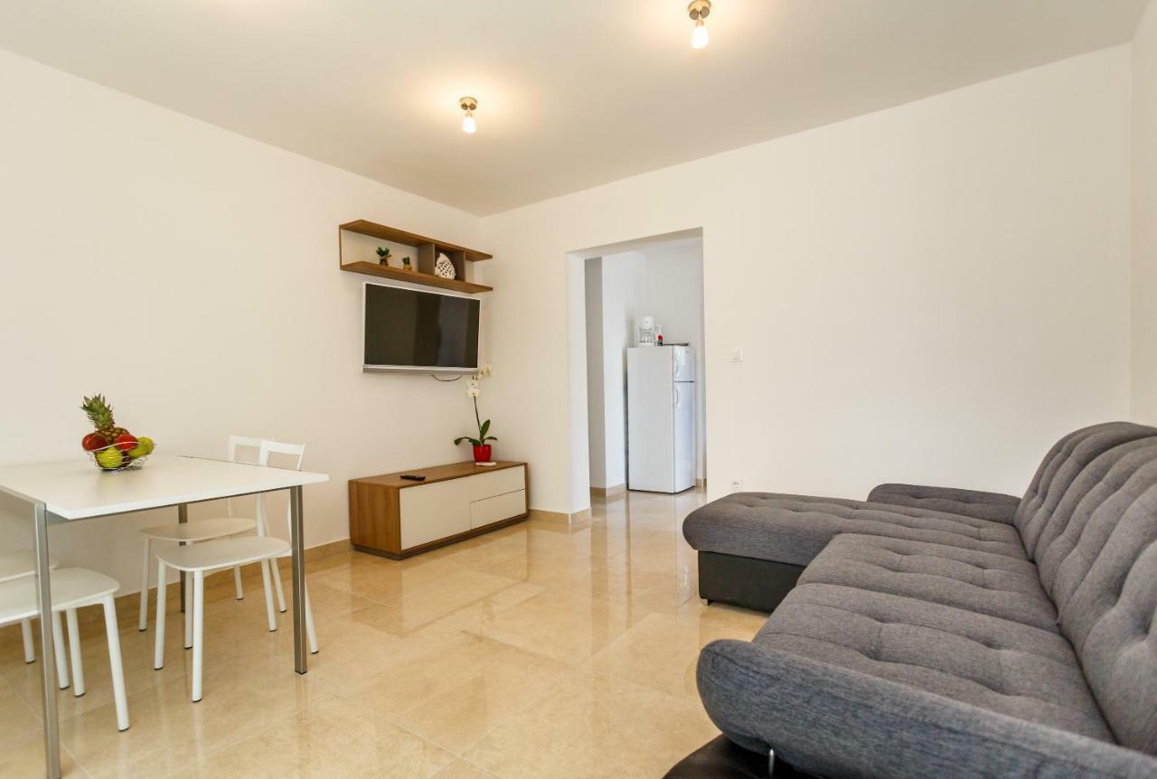 קרק Apartman Maslina מראה חיצוני תמונה